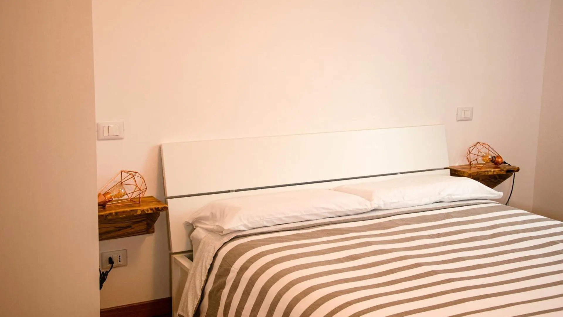 Maison d'hôtes Villa Essenza - Rooms And Breakfast Albenga