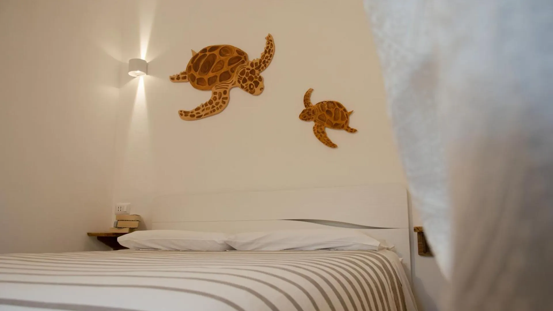 Villa Essenza - Rooms And Breakfast Albenga