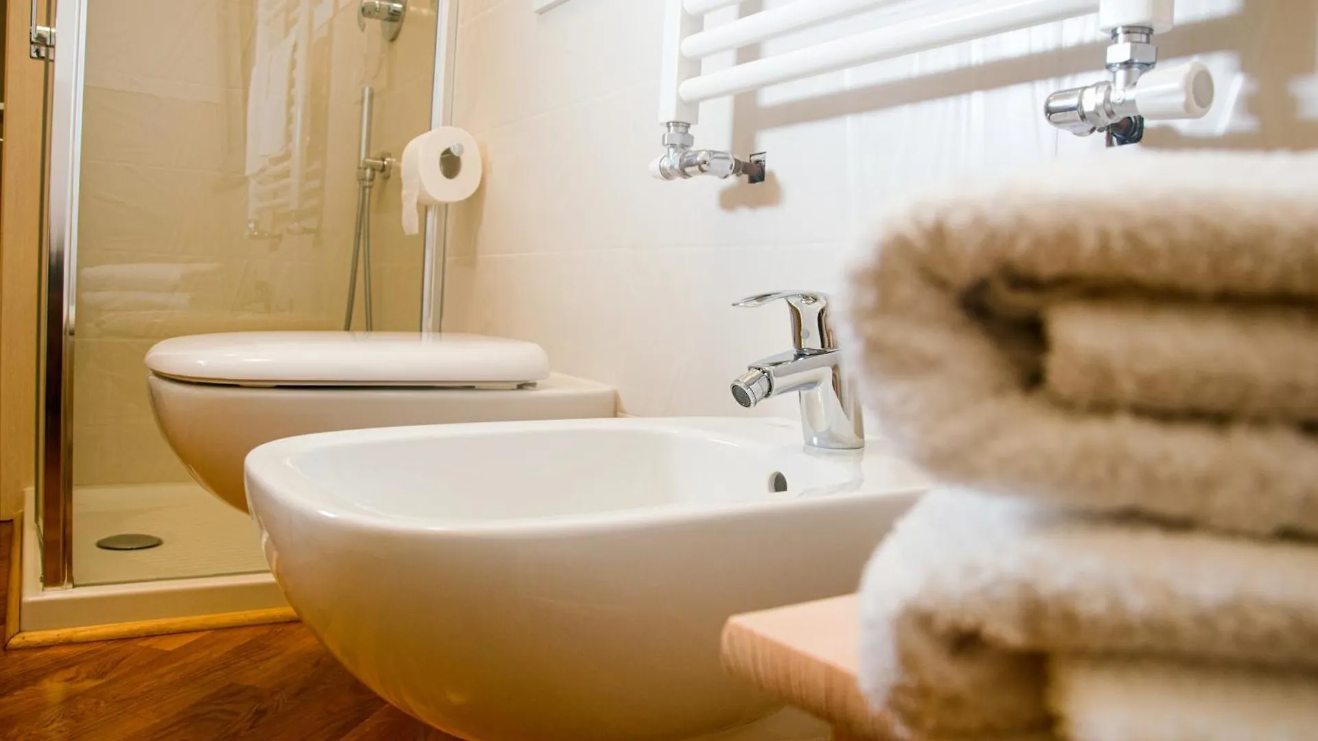 Villa Essenza - Rooms And Breakfast Albenga Guest house